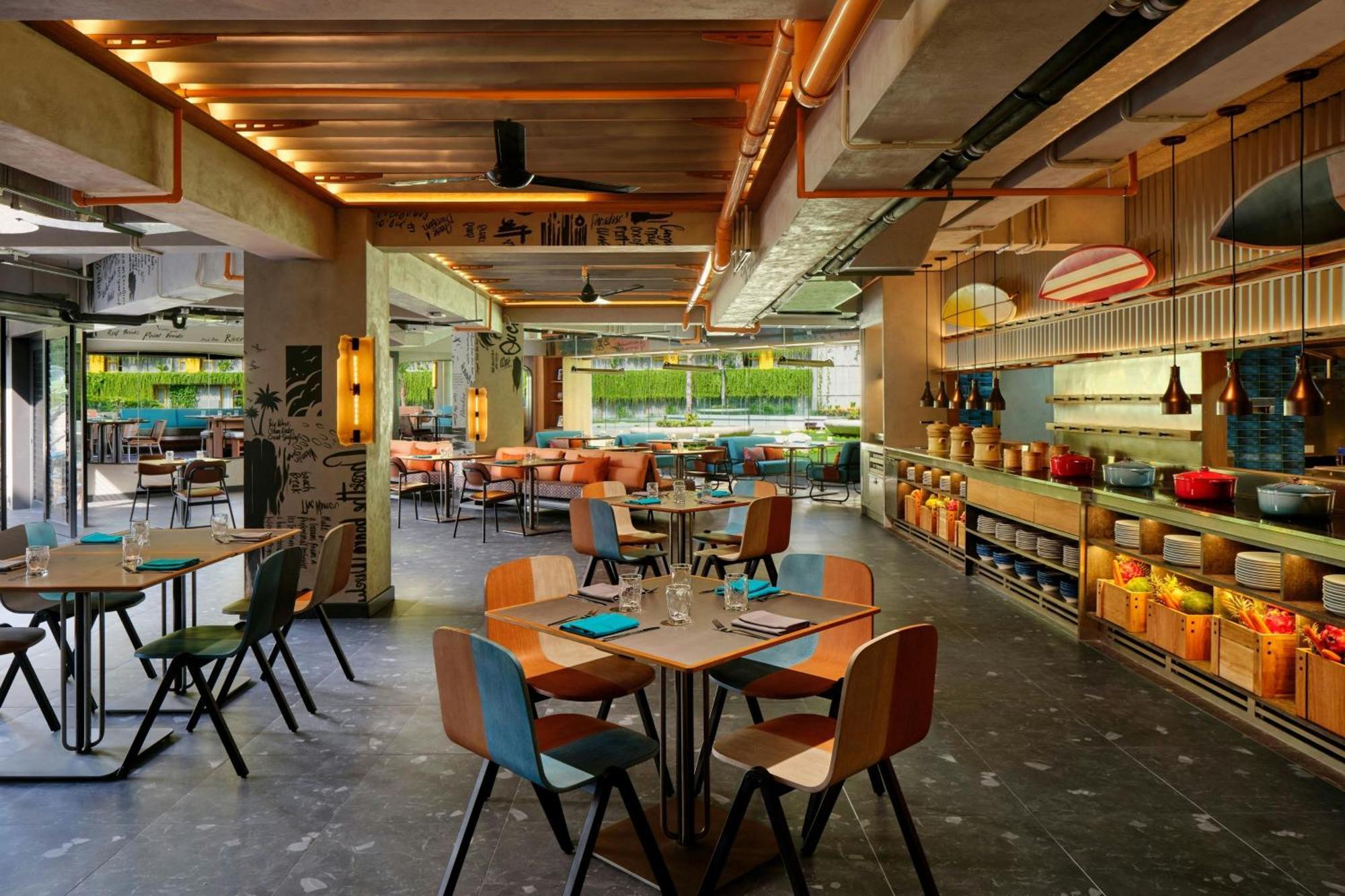 Aloft Bali Kuta At Beachwalk Экстерьер фото