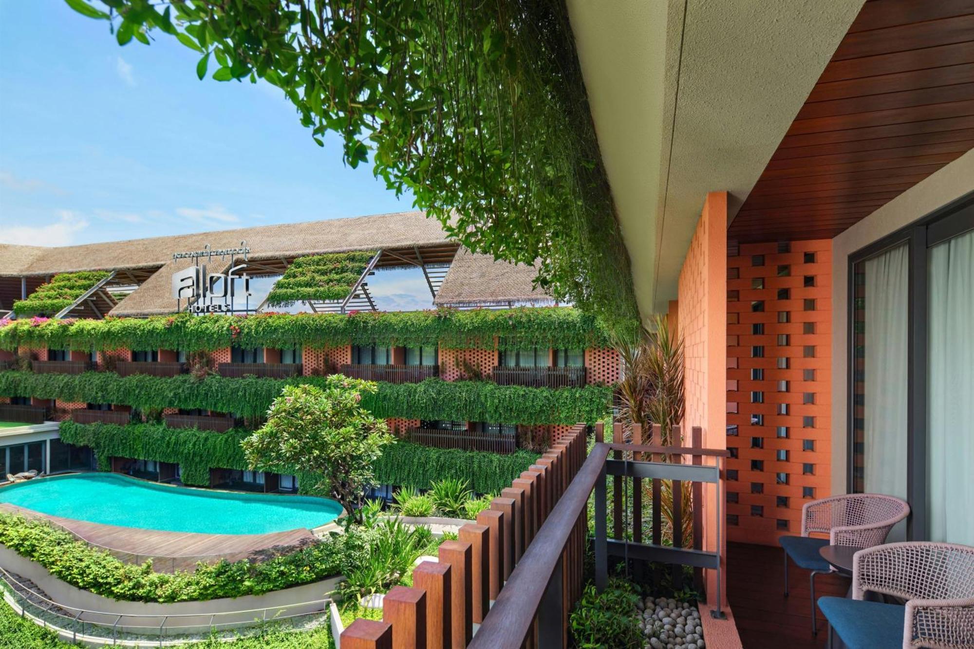 Aloft Bali Kuta At Beachwalk Экстерьер фото