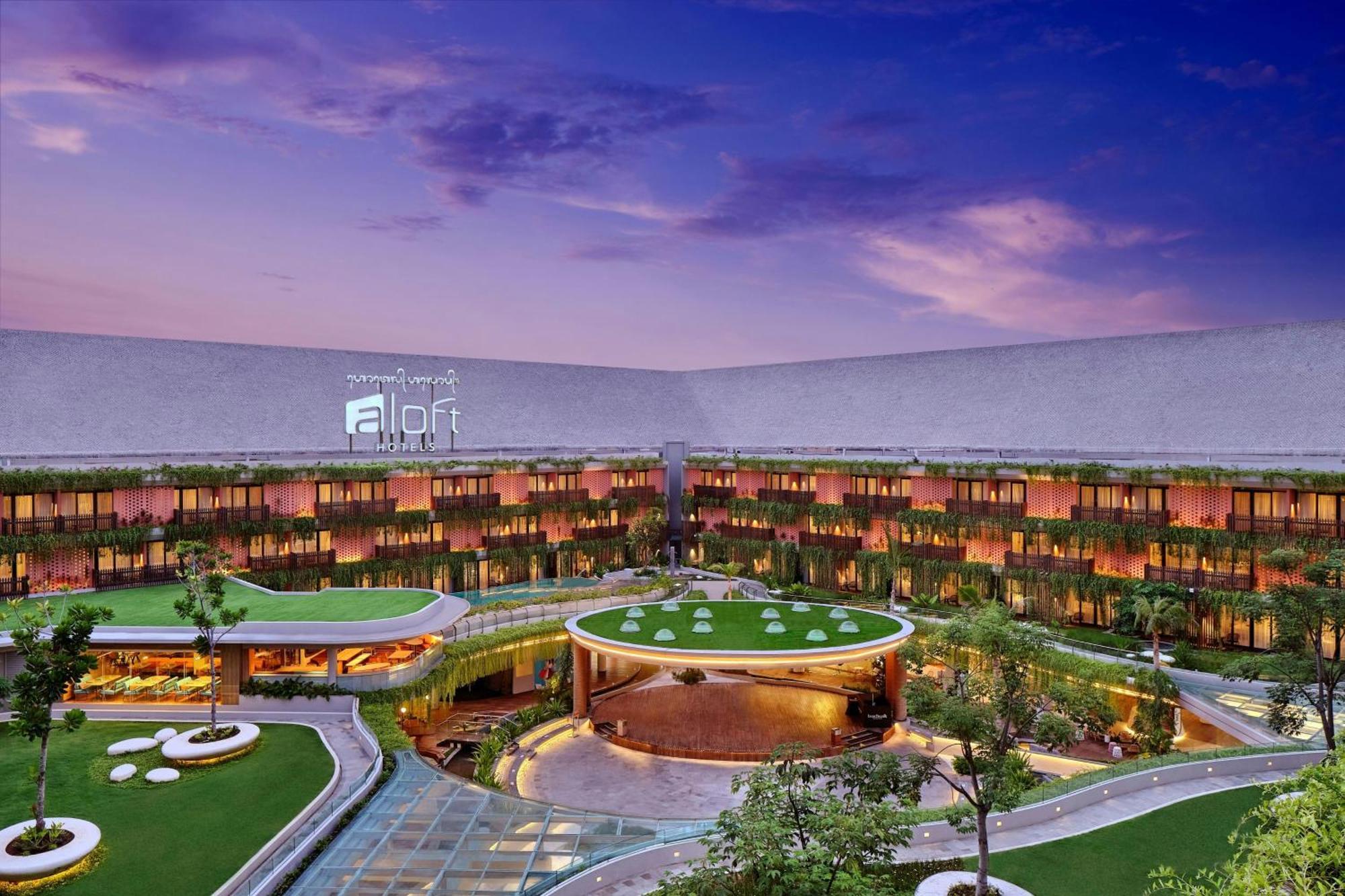 Aloft Bali Kuta At Beachwalk Экстерьер фото